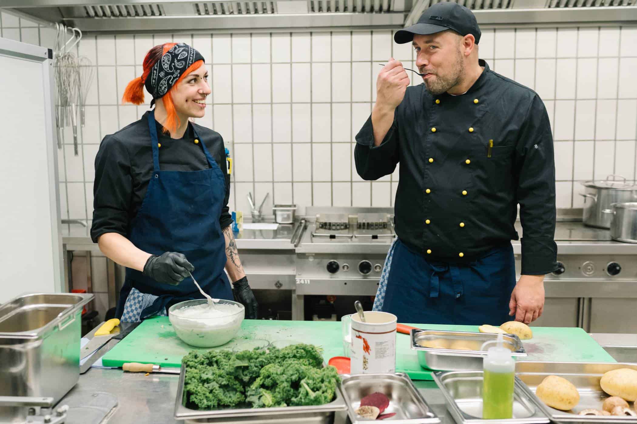 241204 BVG Auswahl Jan NB 11 1 - medien-tools, gastronomie, food-nomyblog, catering Kantine macht glücklich: Kampagnen-Webseite für Kantine Zukunft