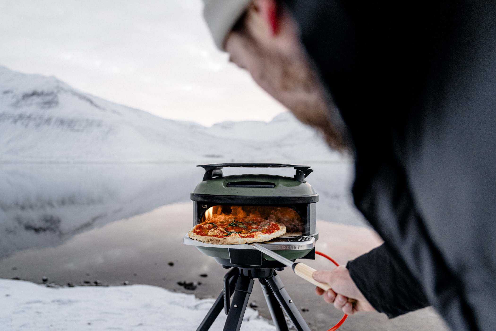 GOZNEY Tread Iceland 0715 min 1 - streetfood, medien-tools, gastronomie, food-nomyblog Tread: der neue mobile Pizzaofen von Gozney für Outdoor-Events